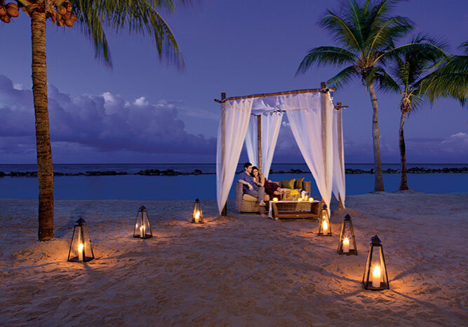 beach dinner